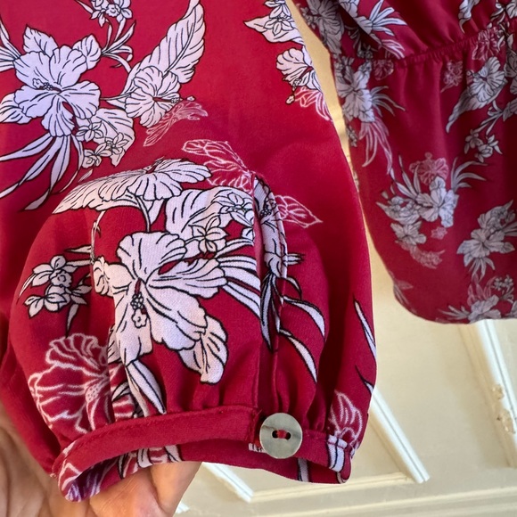 NWOT Button Up Short Floral Romper Size Small - Picture 7 of 13